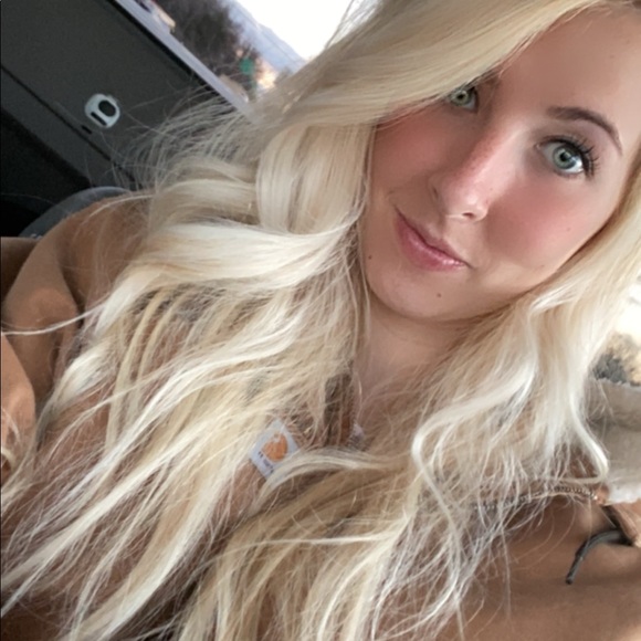 Meet your Posher, Emily - Picture 1 of 1